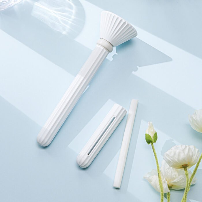 Compact USB Humidifier – Quiet & Portable Moisture - Image 4