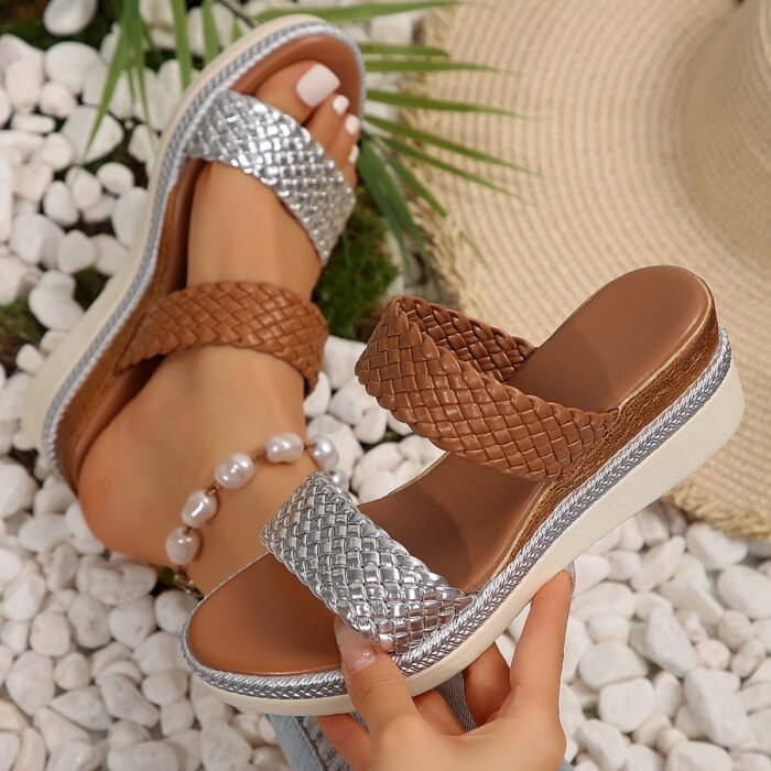 Stylish Plus Size Wedge Sandals for Women - Image 7
